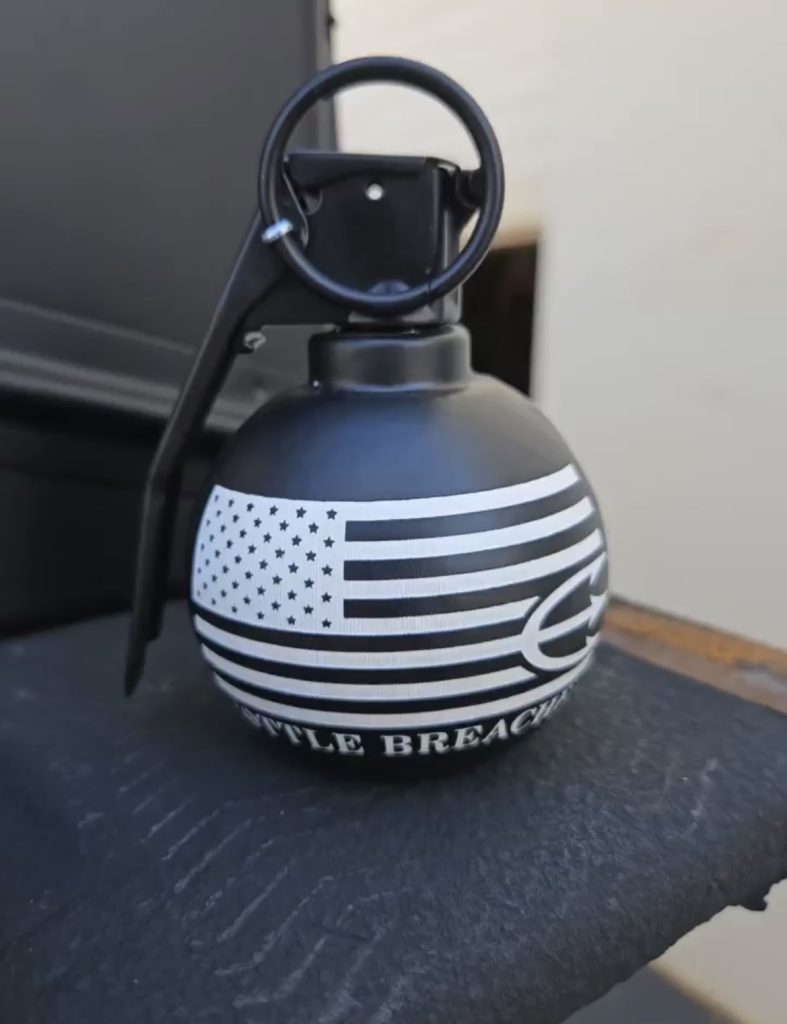 bottle breacher freedom frag, white trident american flag